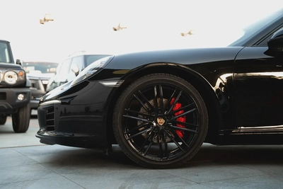 Porsche 911 Carrera Full Service History GCC 3.0L Turbo 6 Cylinders Perfect Condition-2