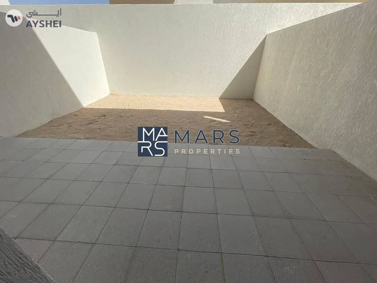 Luxury| Spacious| 2 Bedroom Twonhouse| With Maid Room+ Covered Parking| Best Price-4-4