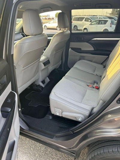 Toyota Highlander HYBRID 2014 Toyota Highlander 3.5L V6 - MidOption+ 7 Seater - Truck Auto - Electric Seat - Rear CAM-13