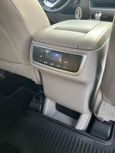 Toyota Highlander HYBRID 2014 Toyota Highlander 3.5L V6 - MidOption+ 7 Seater - Truck Auto - Electric Seat - Rear CAM-15