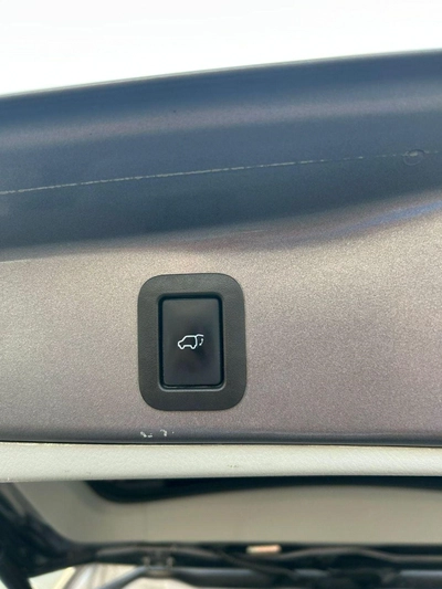 Toyota Highlander HYBRID 2014 Toyota Highlander 3.5L V6 - MidOption+ 7 Seater - Truck Auto - Electric Seat - Rear CAM-16