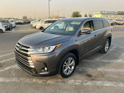 Toyota Highlander HYBRID 2014 Toyota Highlander 3.5L V6 - MidOption+ 7 Seater - Truck Auto - Electric Seat - Rear CAM-1