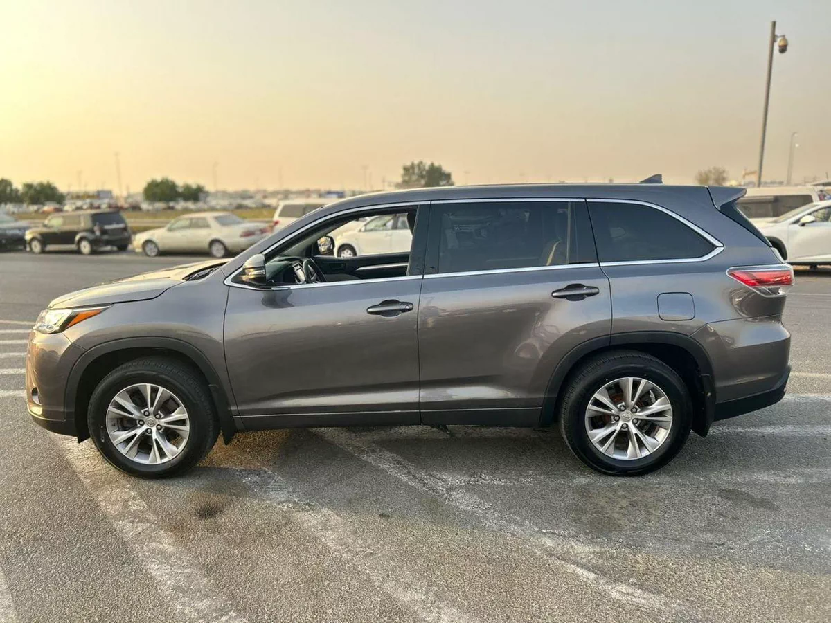 Toyota Highlander HYBRID 2014 Toyota Highlander 3.5L V6 - MidOption+ 7 Seater - Truck Auto - Electric Seat - Rear CAM-3-0