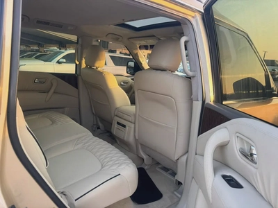 Nissan patrol 2011 fullopshin gold color GCc calen cat-5