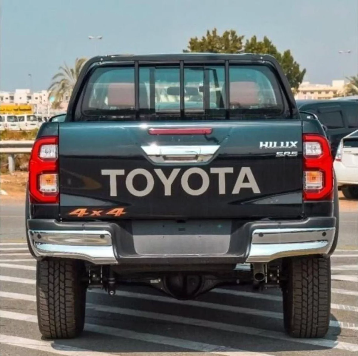 Toyota Hilux SGLX HILUX SR5 4.0 V6-6-0