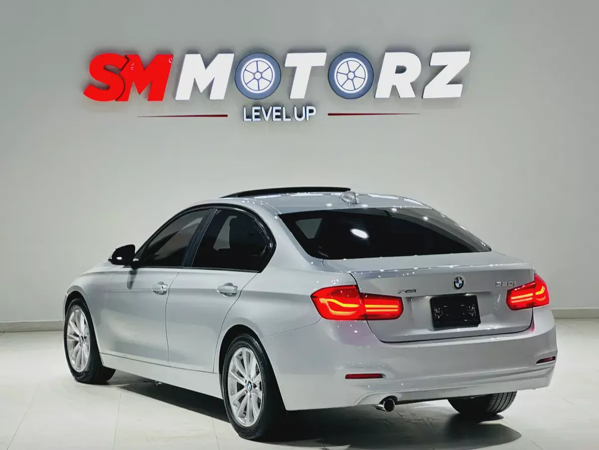 BMW 320i XDRIVE 2018 WITH ONE YEAR WARRANTY-4-4