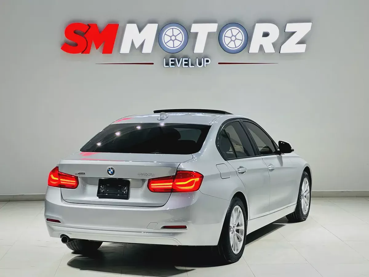 BMW 320i XDRIVE 2018 WITH ONE YEAR WARRANTY-5-5