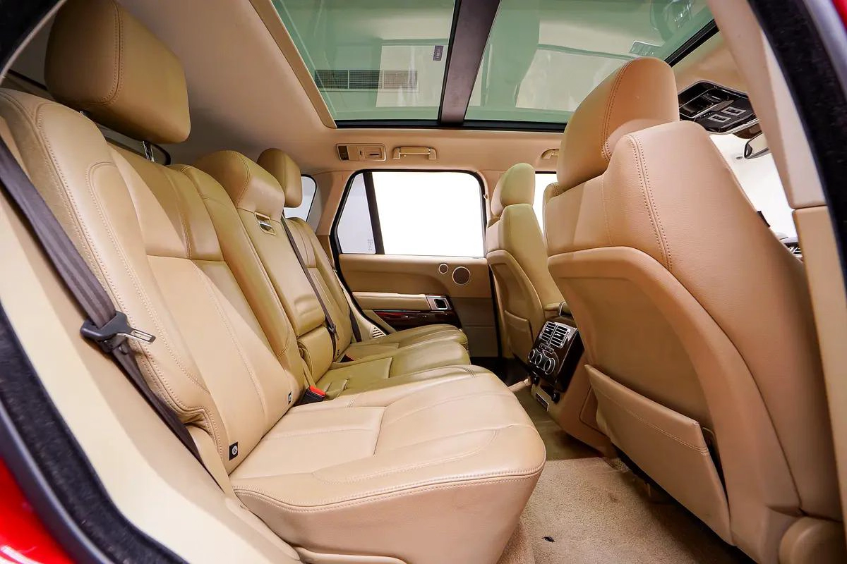 AED 1805 PM | RANGE ROVER VOGUE LE 2016 | WELL MAINTAINED | 1 YEAR WARRANTY | GCC-6-6
