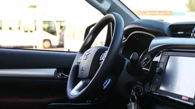 Toyota Hilux SGLX HILUX GLX 2.7L AT PETROL 2024-13