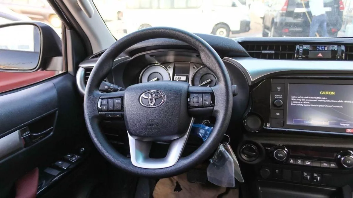 Toyota Hilux SGLX HILUX GLX 2.7L AT PETROL 2024-12-0