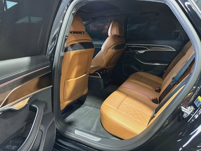 AUDI S8, GCC, UNDER WARRANTY-4