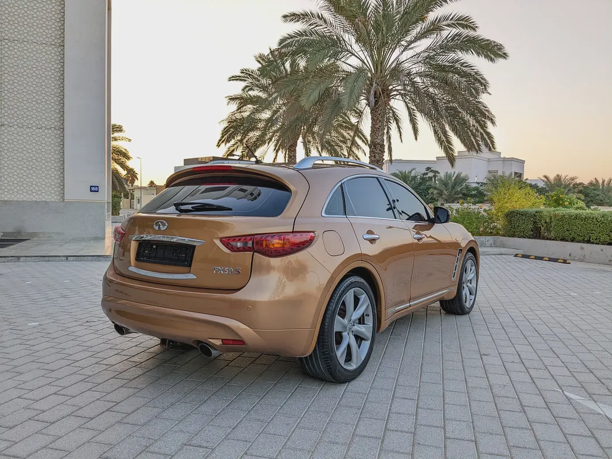 Infiniti FX50 Sport 2007 GCC Specs Very Clean Agency Mint Condition V8 Premium Luxury SUV