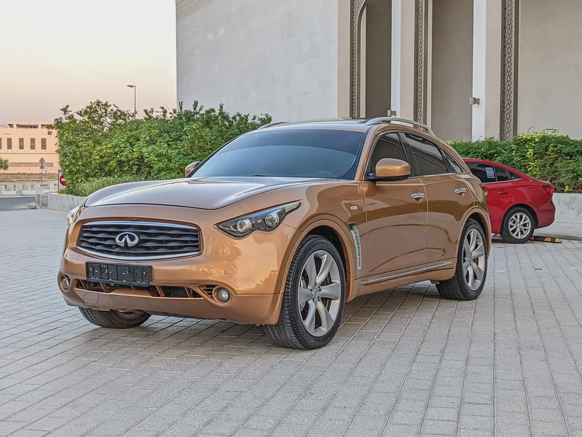 Infiniti FX50 Sport 2007 GCC Specs Very Clean Agency Mint Condition V8 Premium Luxury SUV