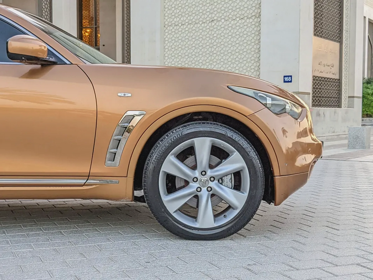 Infiniti FX50 Sport 2007 GCC Specs Very Clean Agency Mint Condition V8 Premium Luxury SUV