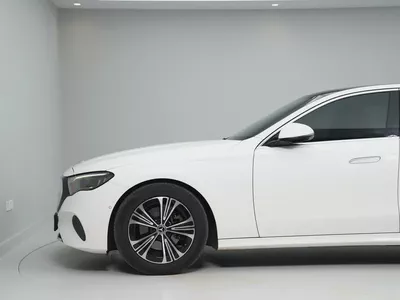 Mercedes-Benz E 200 | 2024 | LOW MILEAGE-2