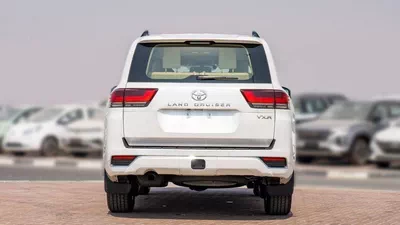 Toyota Land Cruiser VXR LC300 VXR 3.3D AT MY2025 – WHITE-4