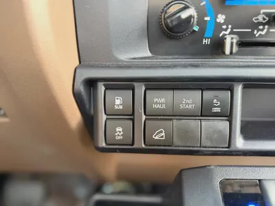 Toyota Land Cruiser 70 Series LC 79 LX 2026 GCC Specs- Al-futtaim Warranty-8