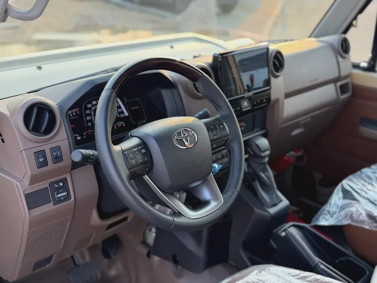 Toyota Land Cruiser 70 Series LC 79 LX 2026 GCC Specs- Al-futtaim Warranty-16-16