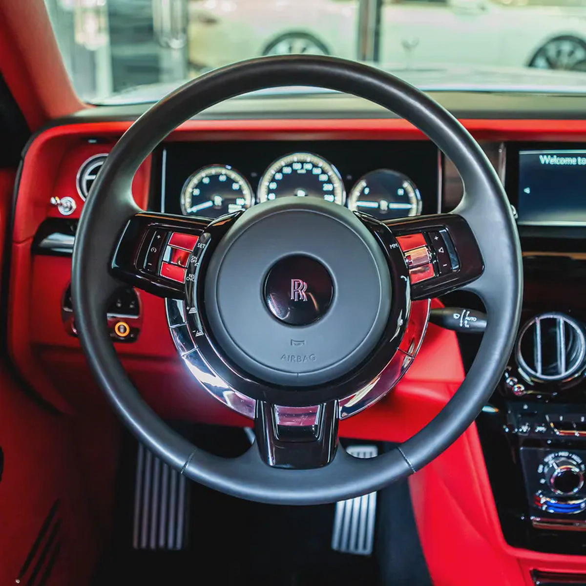 2022 ROLLS ROYCE PHANTOM GCC DONE ONLY 14,000KM-10-10