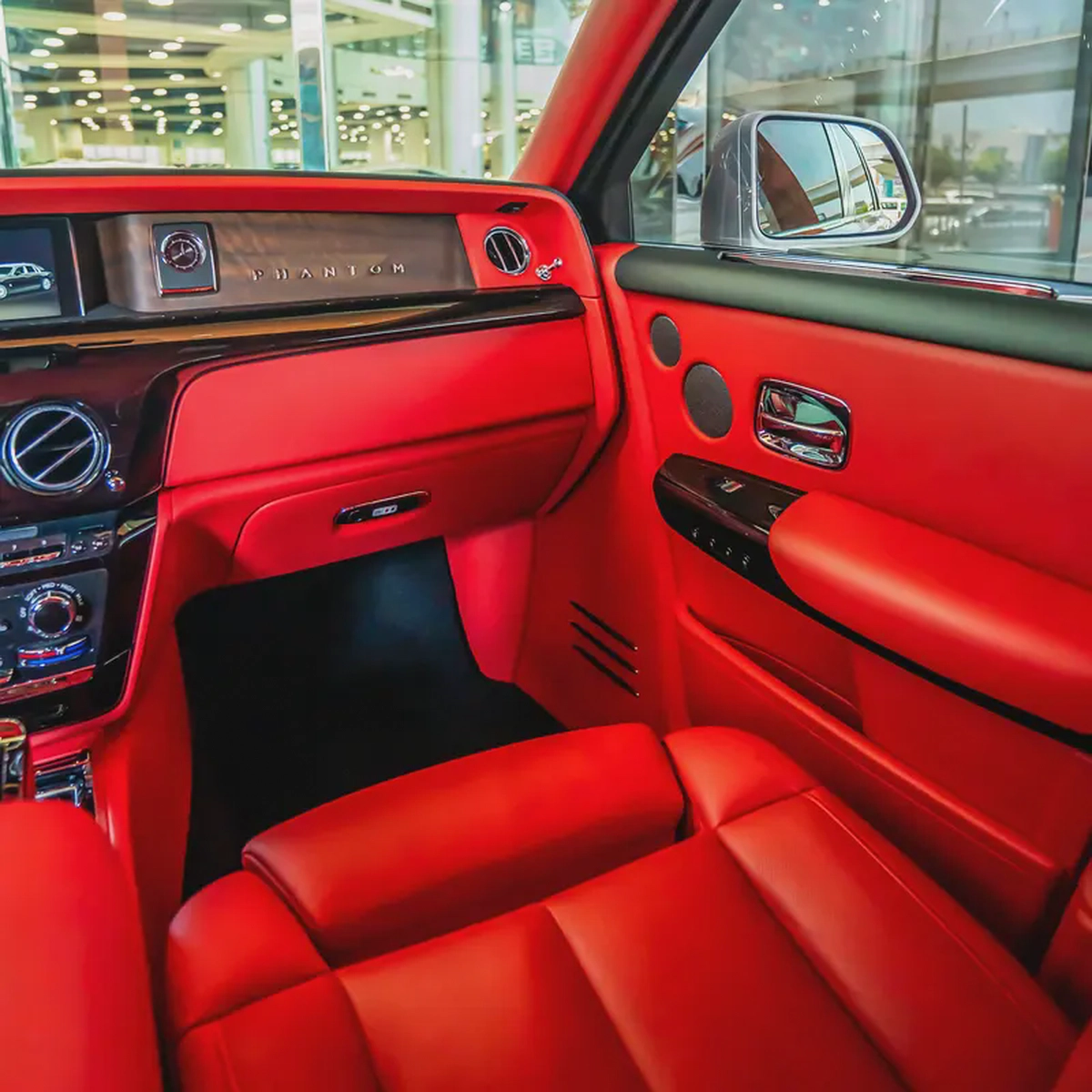 2022 ROLLS ROYCE PHANTOM GCC DONE ONLY 14,000KM-11-11