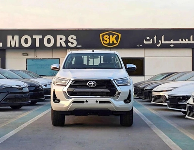 Toyota Hilux SR5 WIDE BODY / 2.4L DIESEL V4 A/T / PUSH START / REAR CAMERA / REAR CHROME BUMPER-0