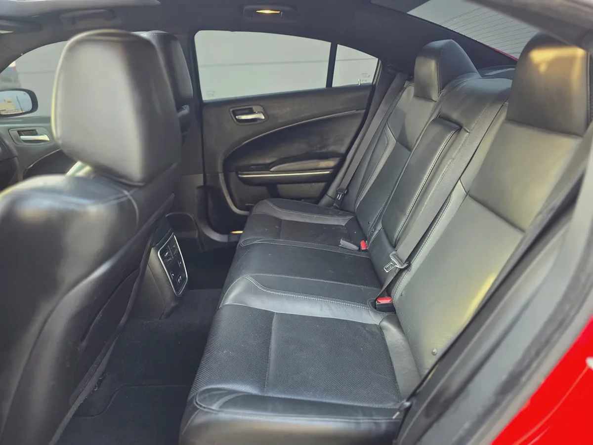 Dodge Charger 2020-15-15