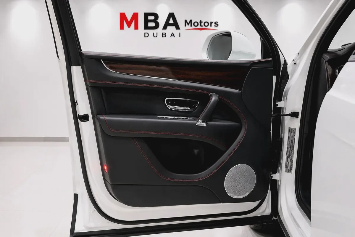 Bentley Bentayga W12 AWD 2018 | Low Mileage