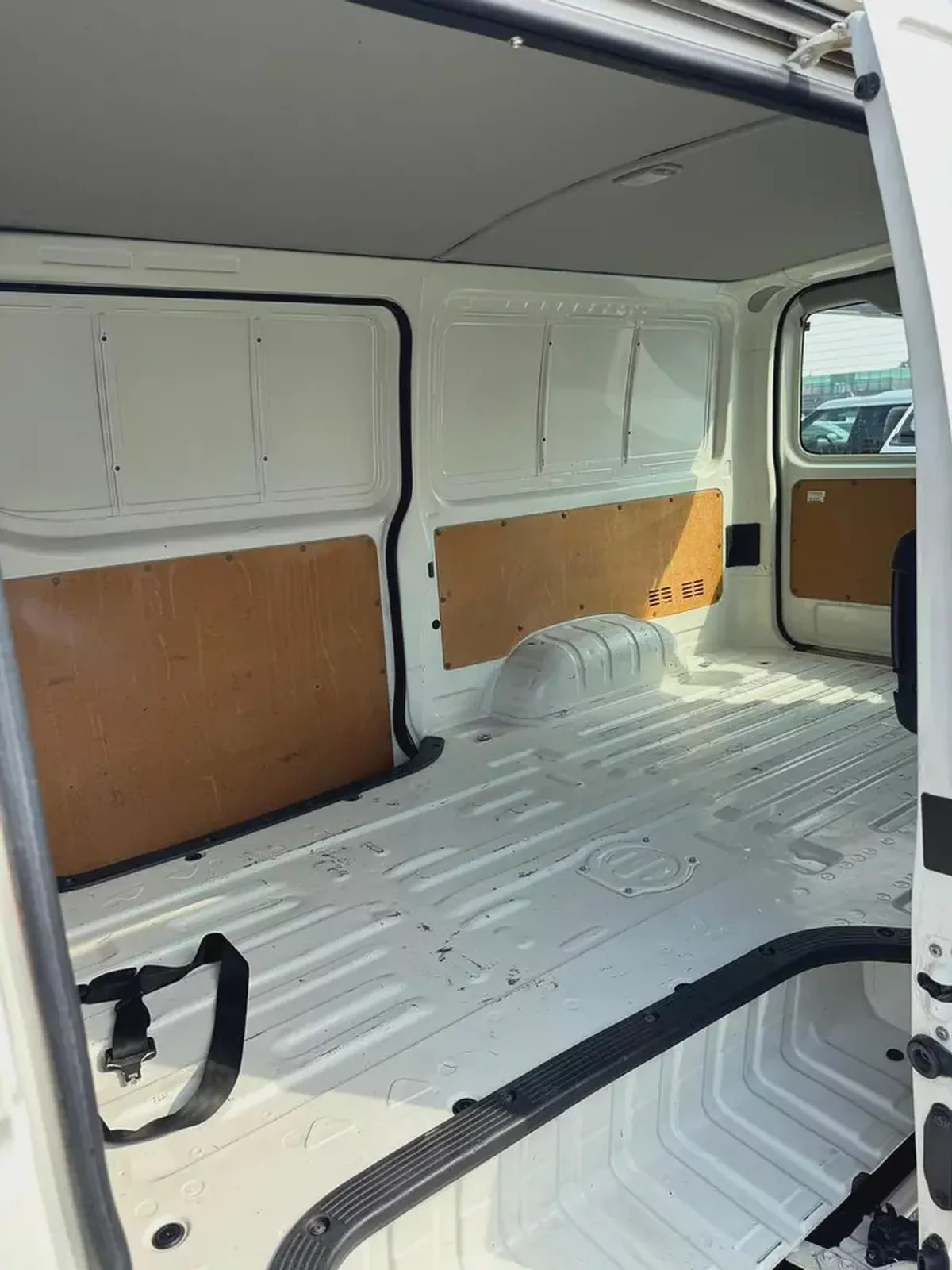 Toyota Hiace Commuter 2018 GCC Specs-4-4