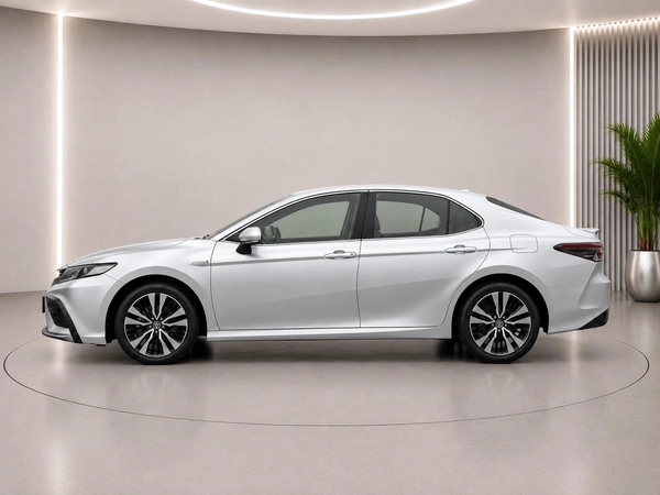 2024 Toyota Camry LE HEV Hybrid | 43,622 KM | 2.5L Hybrid | Silver