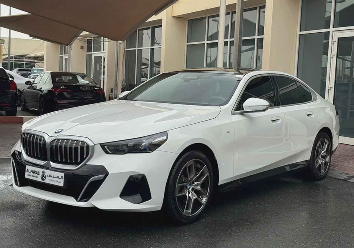 BMW 520i M kit 2024 fully loaded under warrant 2 years from Pitstop AGMC-3-3