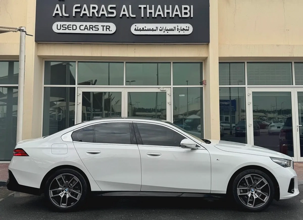 BMW 520i M kit 2024 fully loaded under warrant 2 years from Pitstop AGMC