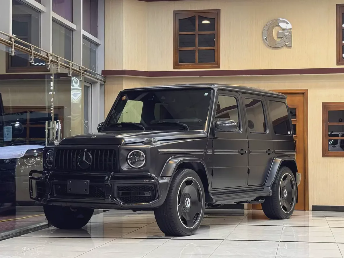 G 63 AMG / FULL OPTION / CARBON FIBER / 7,000 Km