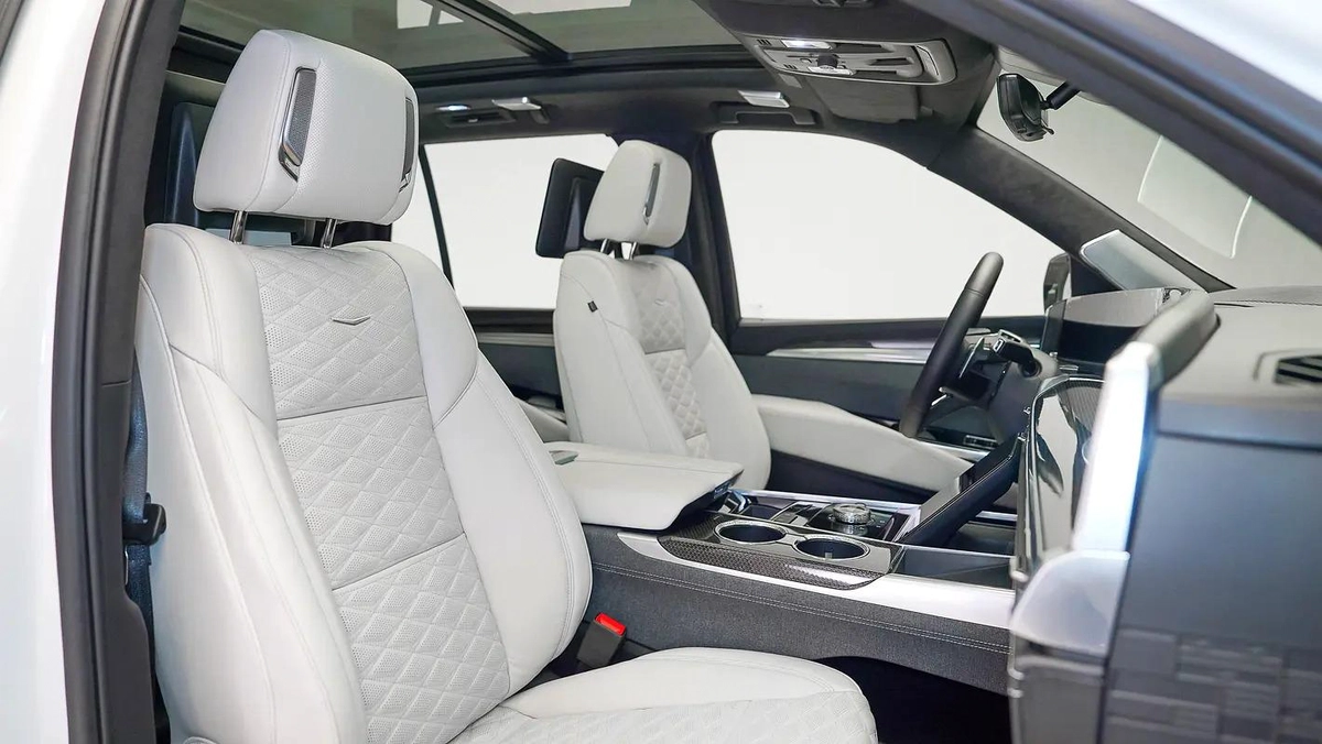 Cadillac Escalade V-8-8