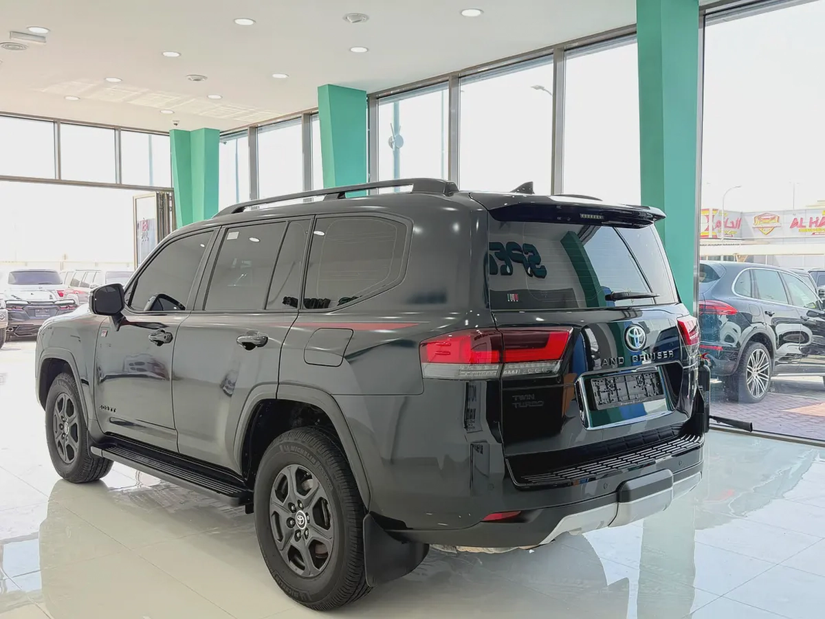 Toyota Land Cruiser GR Sport 2024 | GCC Specs | Brand New | Fully Loaded-9-9