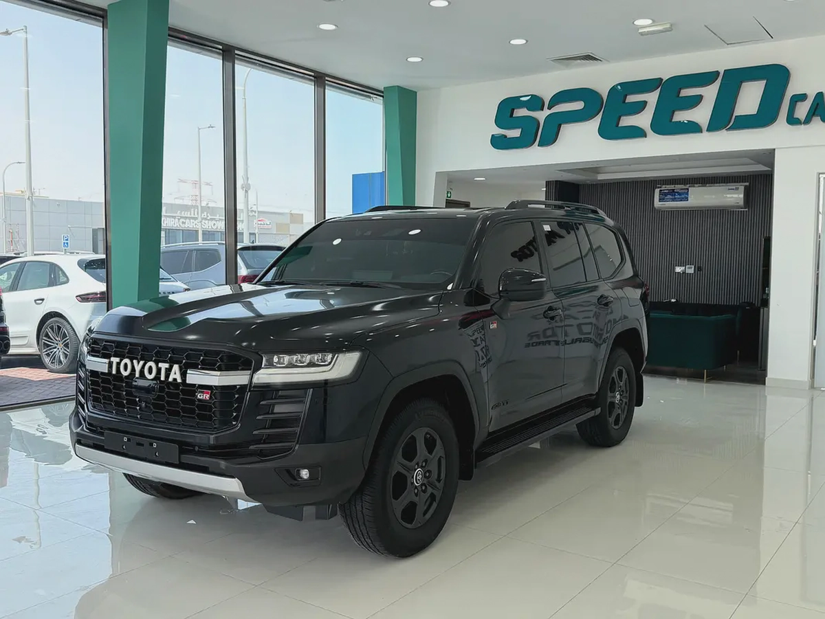 Toyota Land Cruiser GR Sport 2024 | GCC Specs | Brand New | Fully Loaded-8-8