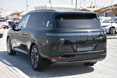 LYNK & CO 900 EMP 2025 | BLACK-10