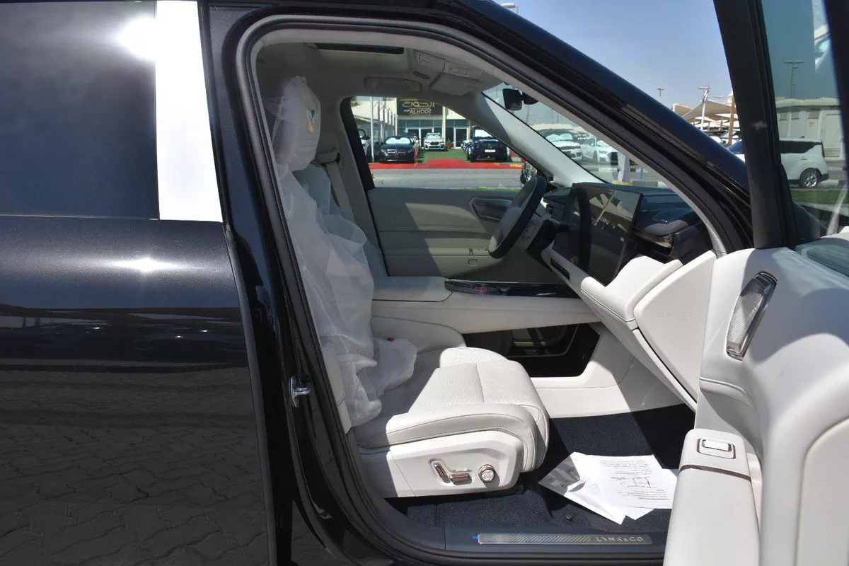 LYNK & CO 900 EMP 2025 | BLACK-14-14