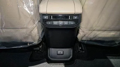 Toyota Highlander VXR 2.5L Hybrid VXR (AWD)-14