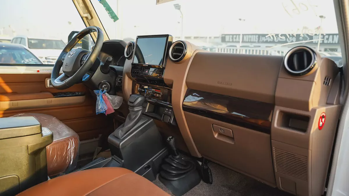 2026 Toyota Land Cruiser 70 Series LC 76 LX 4.0L A/T GCC Specs SAUDI-9-9