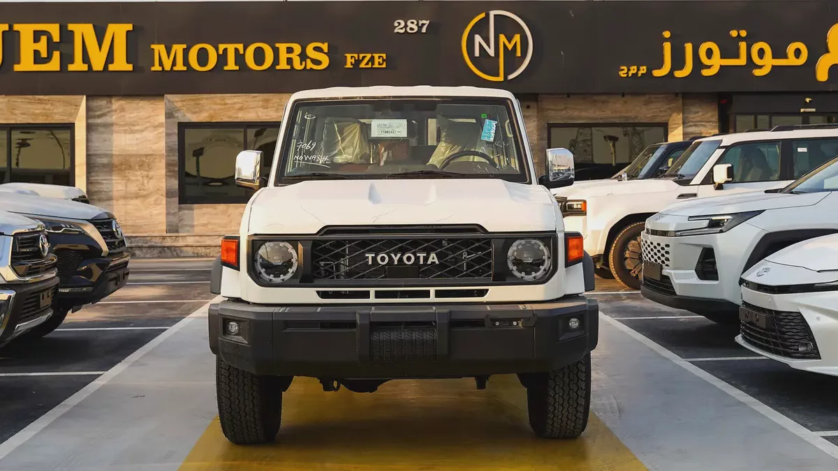 2026 Toyota Land Cruiser 70 Series LC 76 LX 4.0L A/T GCC Specs SAUDI-1-1