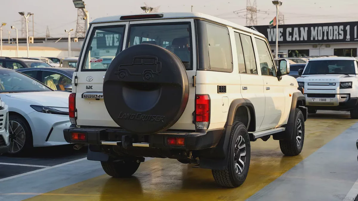 2026 Toyota Land Cruiser 70 Series LC 76 LX 4.0L A/T GCC Specs SAUDI-4-4
