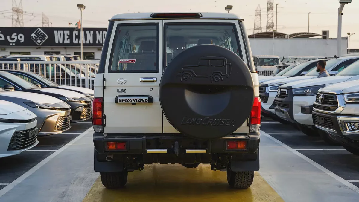 2026 Toyota Land Cruiser 70 Series LC 76 LX 4.0L A/T GCC Specs SAUDI-5-5