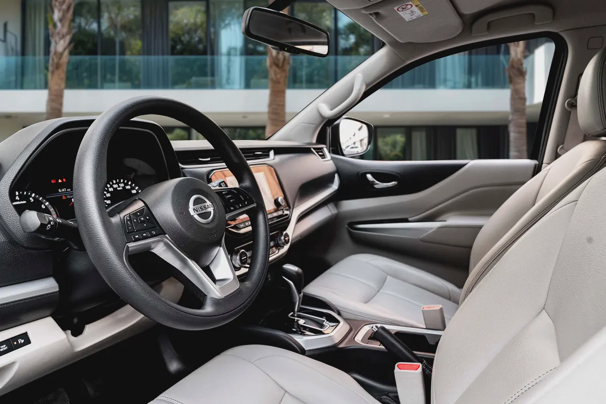 1,567 P.M | Nissan History | Titanium | 0% Downpayment-8-8