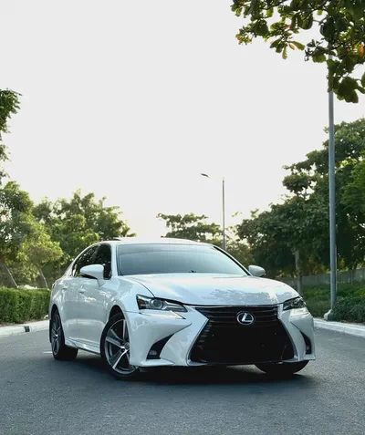 2016 Lexus GS-Series GS 200t GCC Specs in Excellent Condition-1