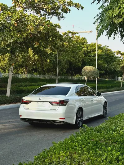 2016 Lexus GS-Series GS 200t GCC Specs in Excellent Condition-3