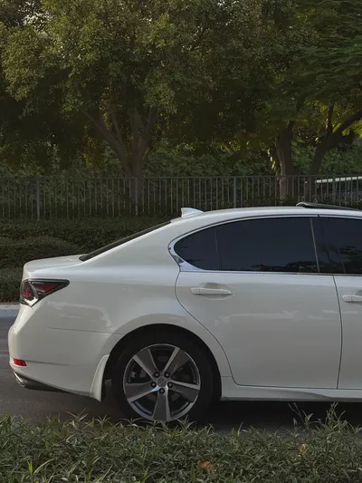 2016 Lexus GS-Series GS 200t GCC Specs in Excellent Condition-5