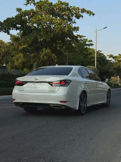 2016 Lexus GS-Series GS 200t GCC Specs in Excellent Condition-7