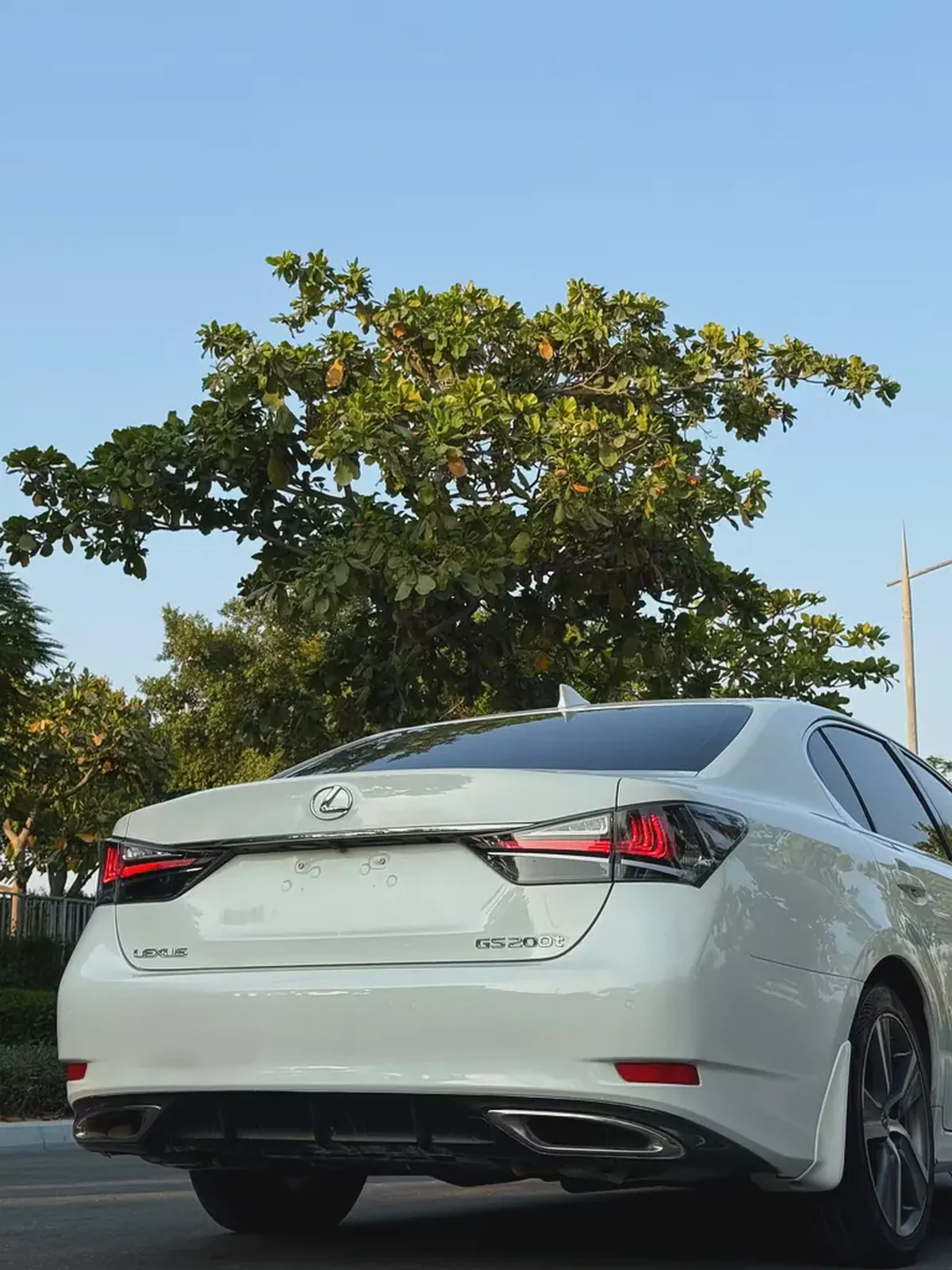 2016 Lexus GS-Series GS 200t GCC Specs in Excellent Condition-9-9