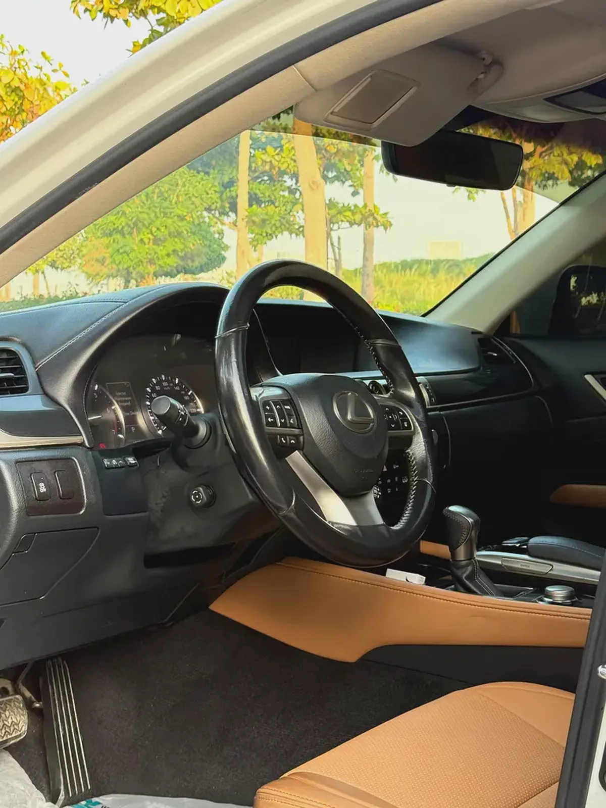 2016 Lexus GS-Series GS 200t GCC Specs in Excellent Condition-11-11