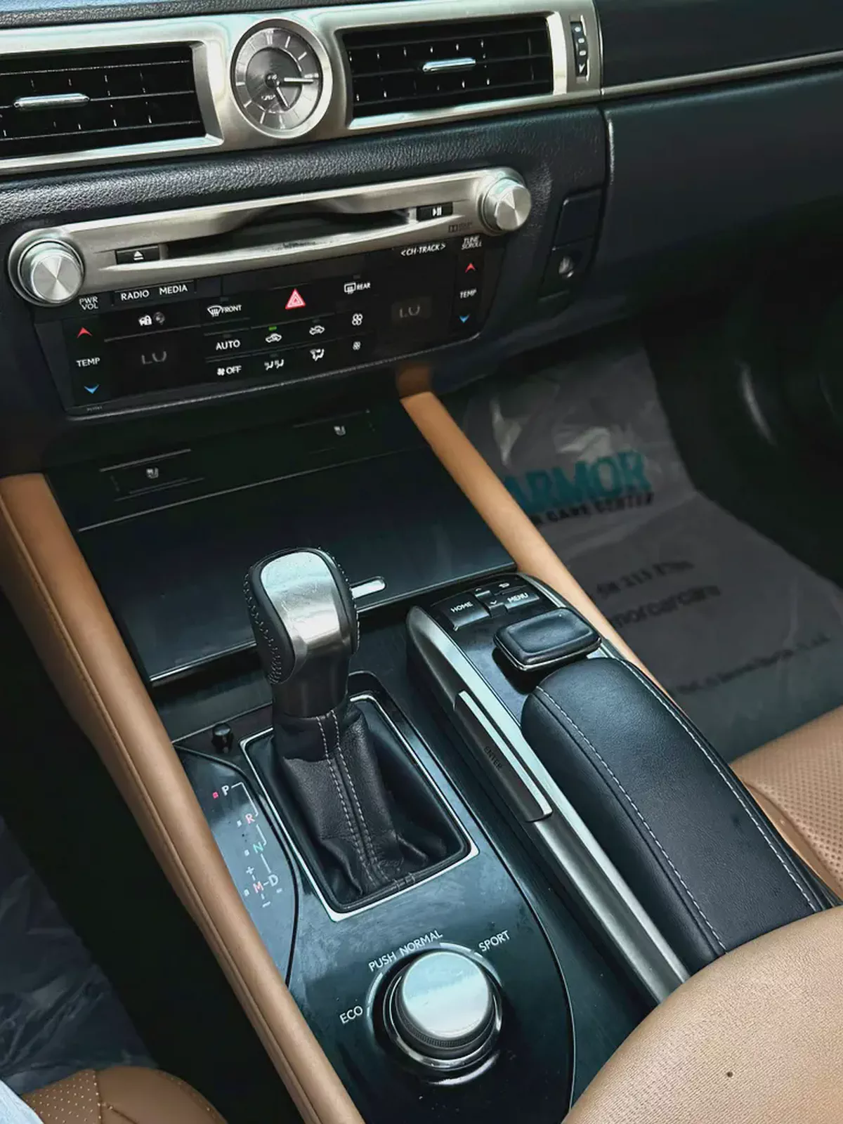 2016 Lexus GS-Series GS 200t GCC Specs in Excellent Condition-13-13